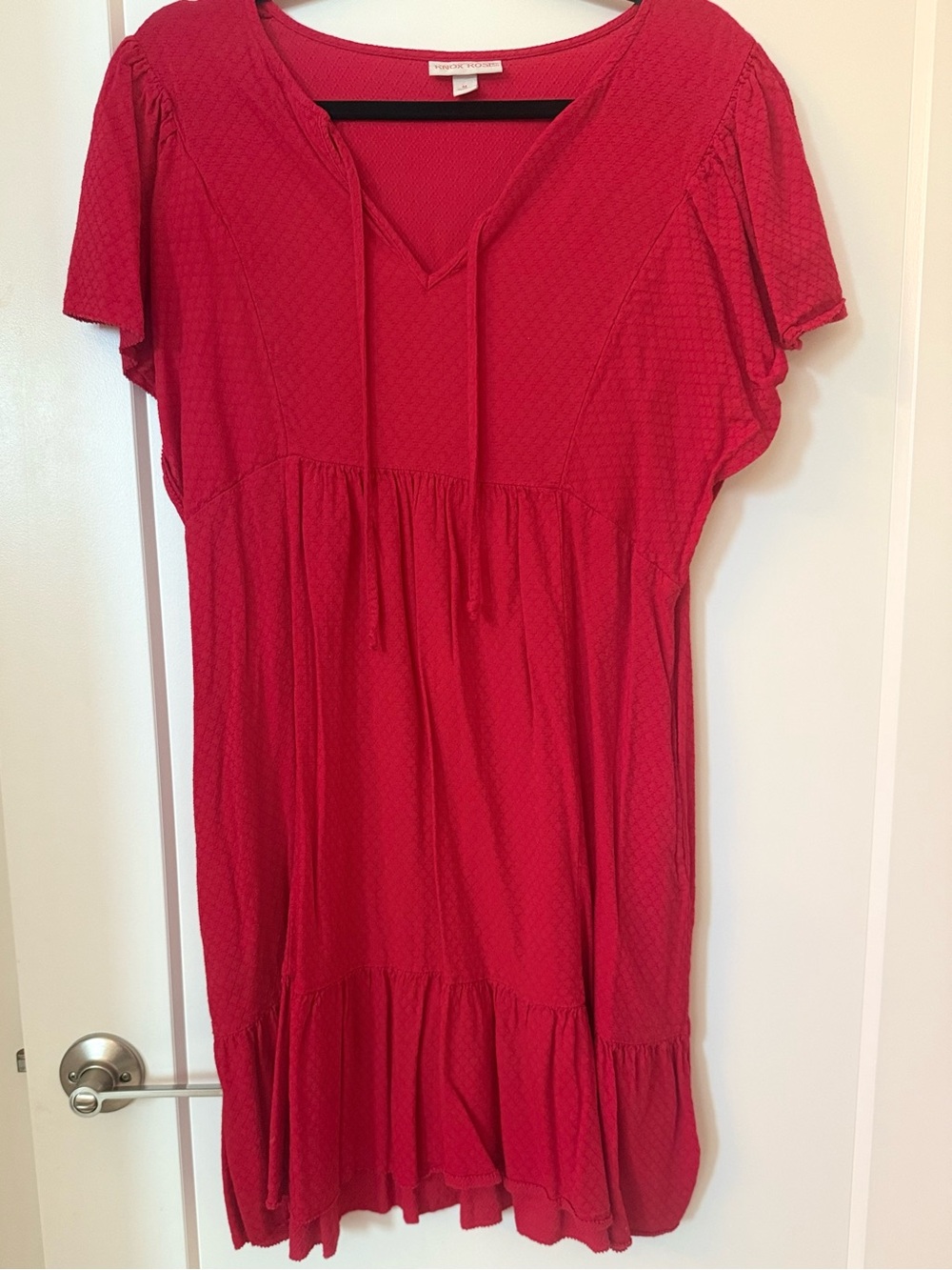 Knox Rose Size Medium Vibrant Red Textured V-Neck Top
